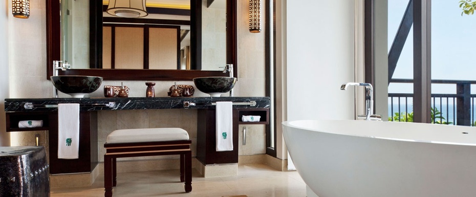 ONE-BEDROOM SEAVIEW HILL POOL VILLA