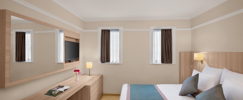 Junior Suite Room