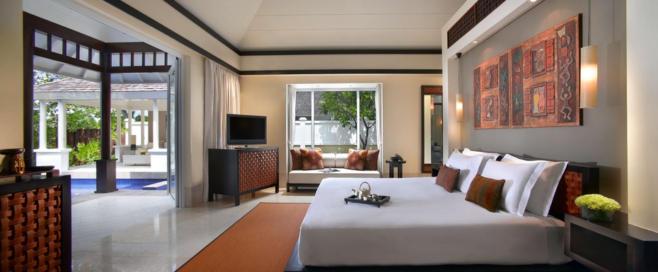 Beachfront Pool Villa