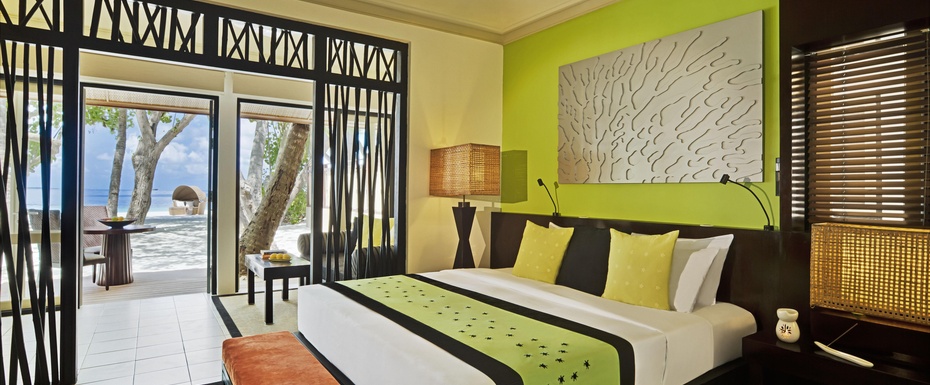 Beachfront Jet Pool Villa